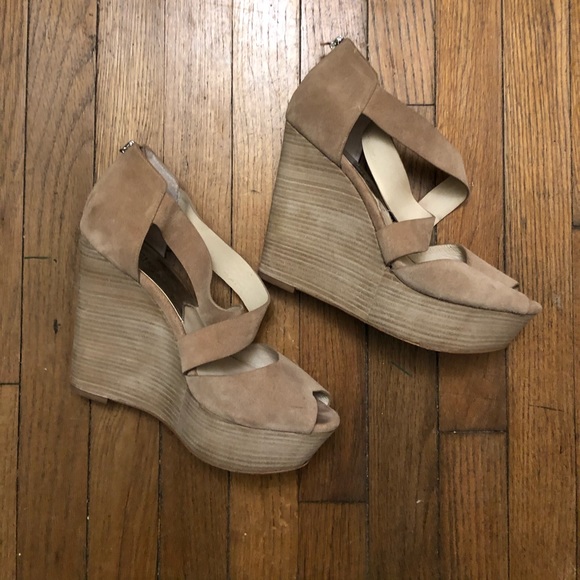 SOLD Michael Kors Ariel Wedges - Picture 2 of 8